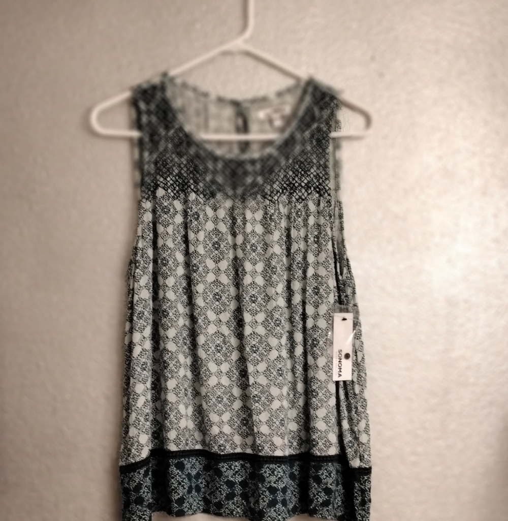 NWT Women's Sleeveless Seafoam Tunic Size M